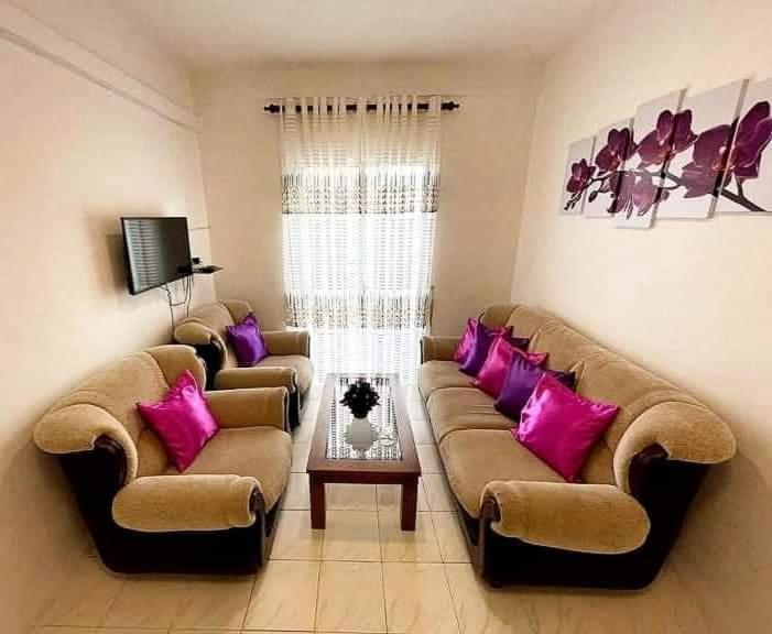 Qiqi Airport Villa Katunayaka Buitenkant foto
